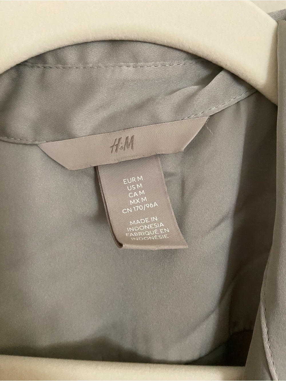 Lightweight Grey Button-Up Jacket - Picture 2 of 3